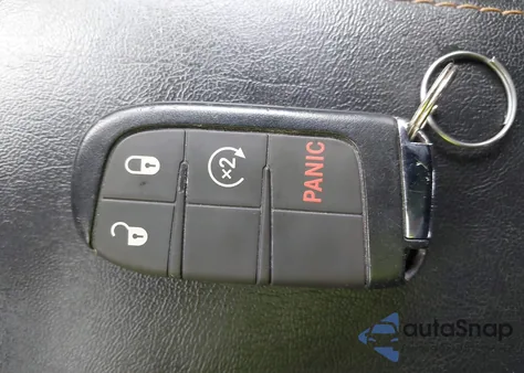 2018 Jeep Compass Latitude 4X4 from USA, damaged, VIN 3C4NJDBB6JT480333